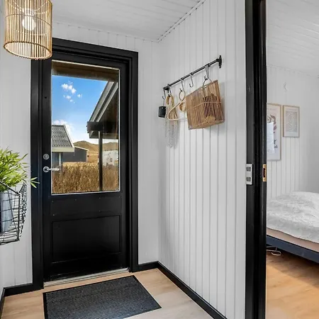 Waghn - 250m From The Sea By Interhome Harboør