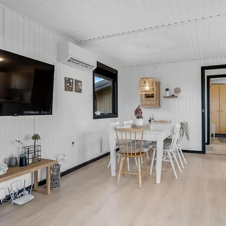 度假居 Waghn - 250m From The Sea By Interhome 哈博尔